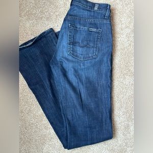 Women’s Size 25 Seven Jeans.